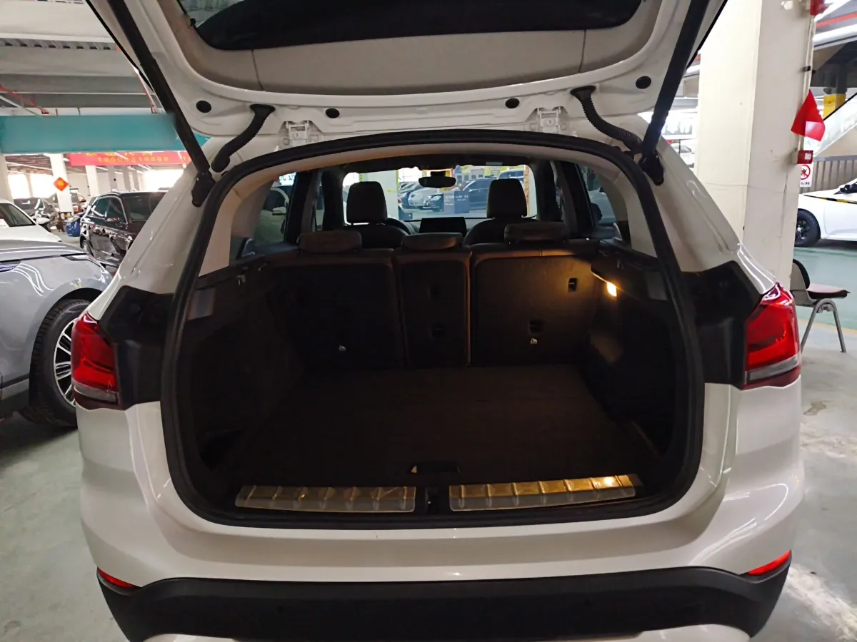 2022 BMW X1 2.0T 192HP L4 7DCT,autocango,china used car exporter,china ev exporter,chinese used car exporter,chinese used ev exporter