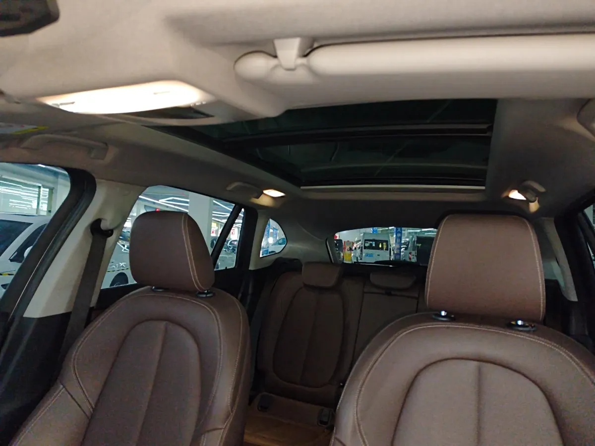 2022 BMW X1 2.0T 192HP L4 7DCT,autocango,china used car exporter,china ev exporter,chinese used car exporter,chinese used ev exporter