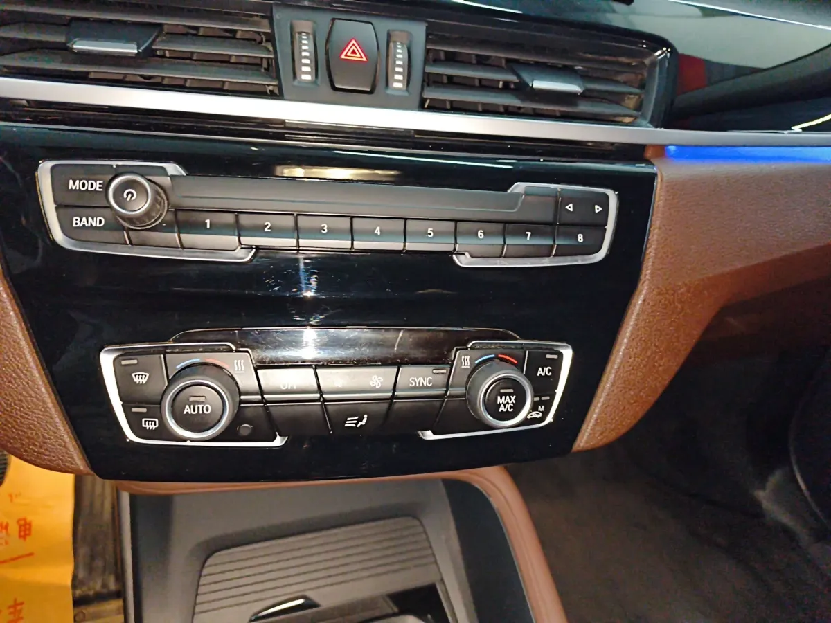 2022 BMW X1 2.0T 192HP L4 7DCT,autocango,china used car exporter,china ev exporter,chinese used car exporter,chinese used ev exporter