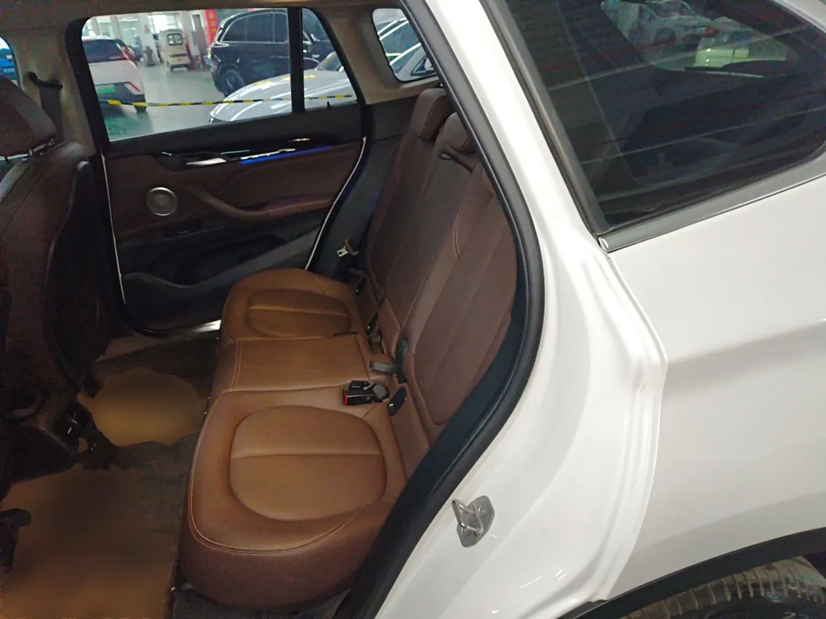 2022 BMW X1 2.0T 192HP L4 7DCT,autocango,china used car exporter,china ev exporter,chinese used car exporter,chinese used ev exporter