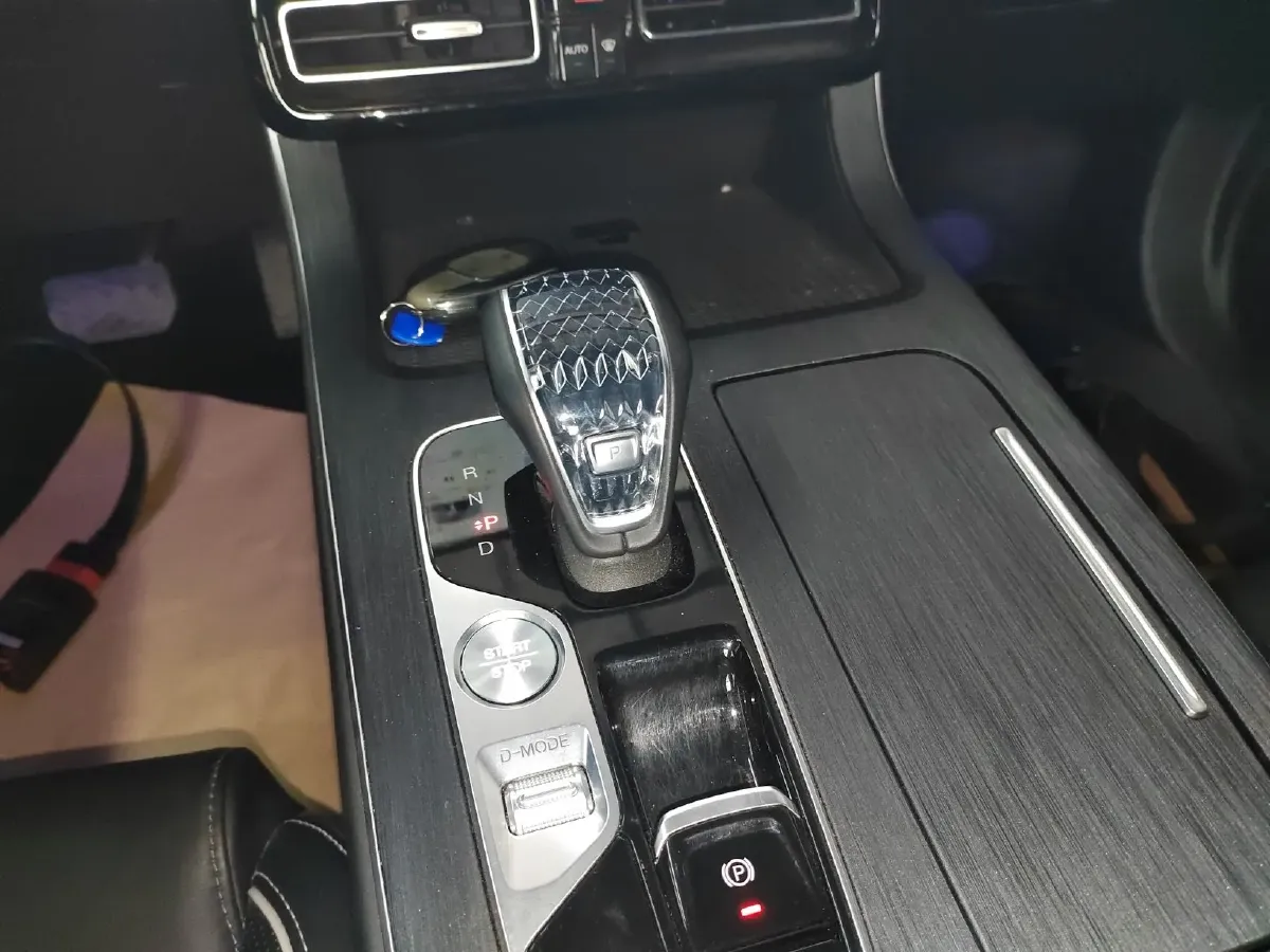 2024 GAC Trumpchi GS8 2.0T 252HP L4 8AT,autocango,china used car exporter,china ev exporter,chinese used car exporter,chinese used ev exporter