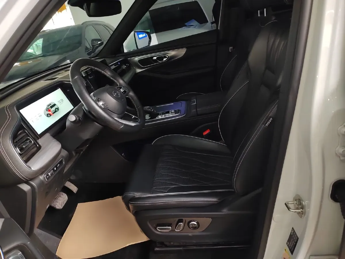 2024 GAC Trumpchi GS8 2.0T 252HP L4 8AT,autocango,china used car exporter,china ev exporter,chinese used car exporter,chinese used ev exporter