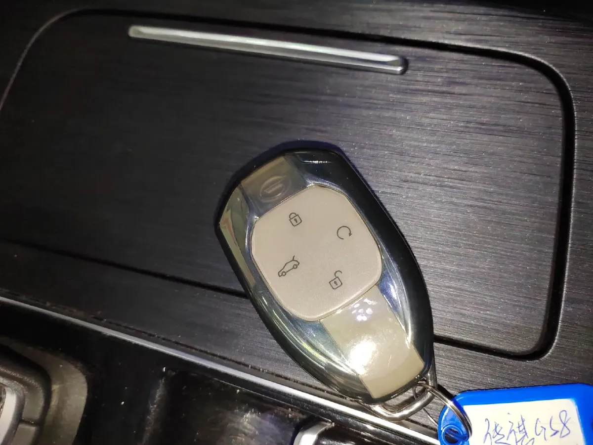 2024 GAC Trumpchi GS8 2.0T 252HP L4 8AT,autocango,china used car exporter,china ev exporter,chinese used car exporter,chinese used ev exporter