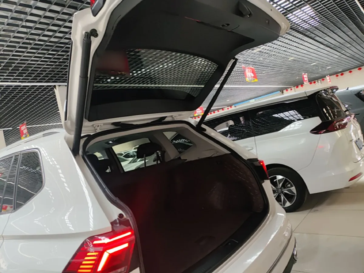 2022 Volkswagen Tiguan L 2.0T 186HP L4 7DCT,autocango,china used car exporter,china ev exporter,chinese used car exporter,chinese used ev exporter