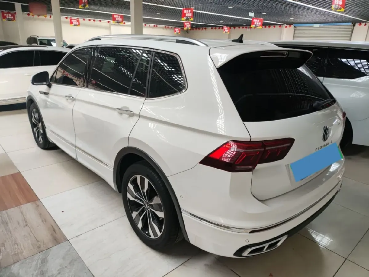 2022 Volkswagen Tiguan L 2.0T 186HP L4 7DCT,autocango,china used car exporter,china ev exporter,chinese used car exporter,chinese used ev exporter