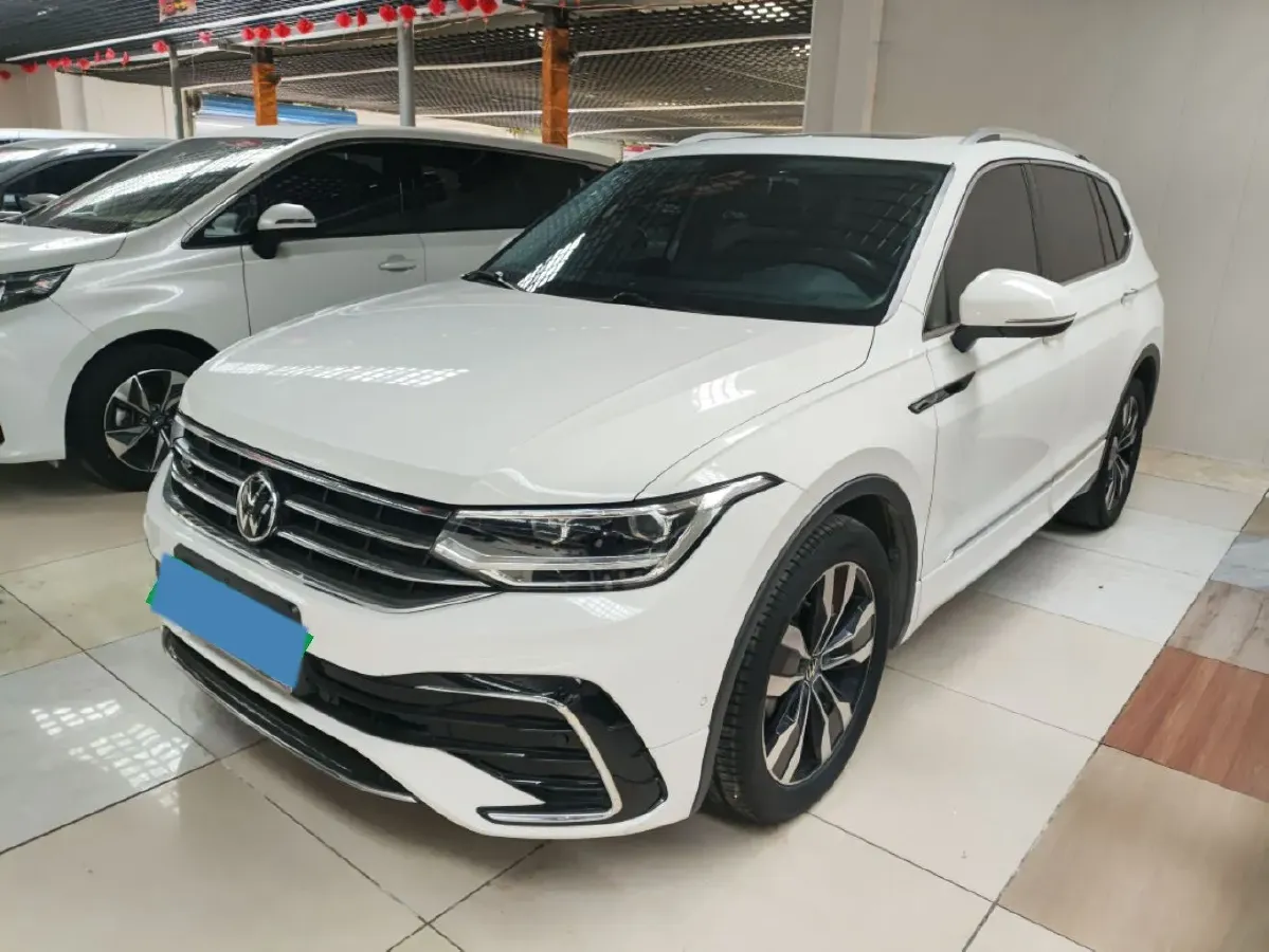 2022 Volkswagen Tiguan L 2.0T 186HP L4 7DCT,autocango,china used car exporter,china ev exporter,chinese used car exporter,chinese used ev exporter