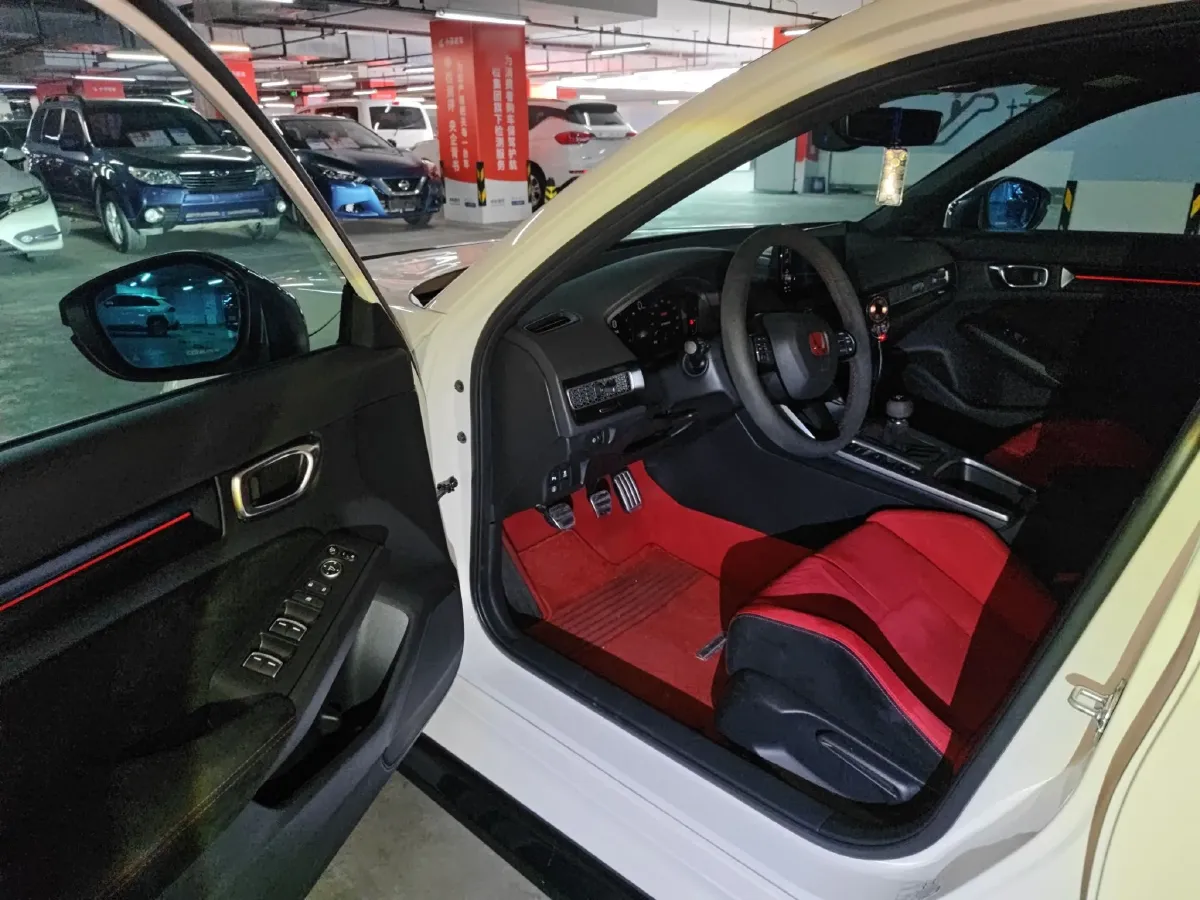 2023 Honda Civic 2.0T 300HP L4 6MT,autocango,china used car exporter,china ev exporter,chinese used car exporter,chinese used ev exporter