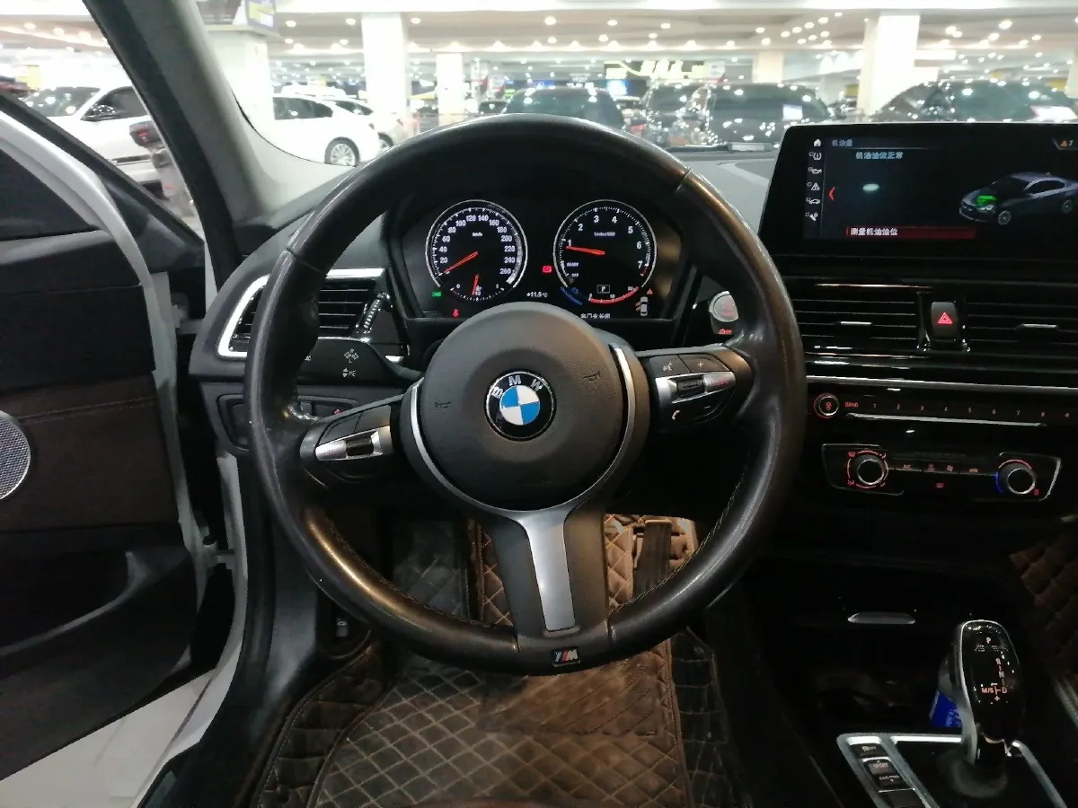 2021 BMW 1 Series 2.0T 192HP L4 7DCT,autocango,china used car exporter,china ev exporter,chinese used car exporter,chinese used ev exporter