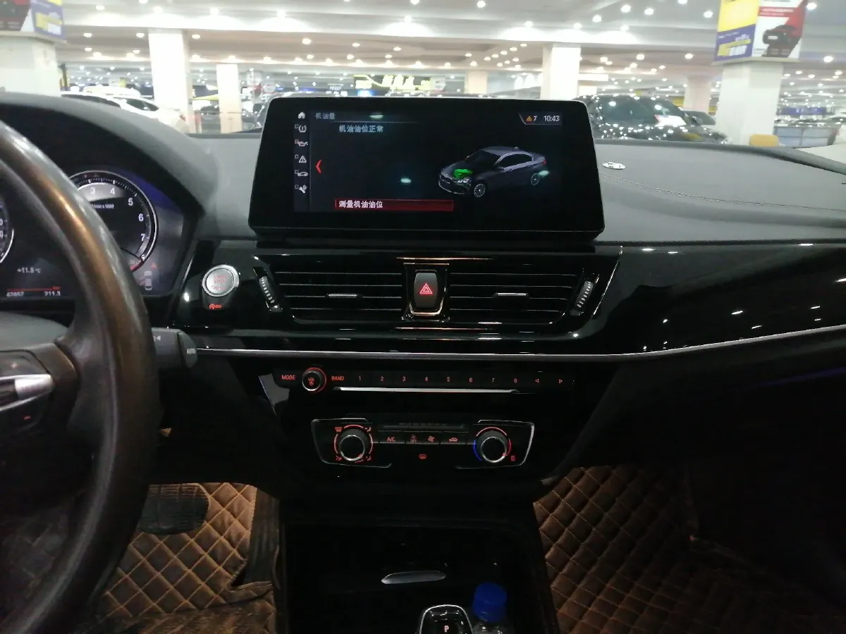 2021 BMW 1 Series 2.0T 192HP L4 7DCT,autocango,china used car exporter,china ev exporter,chinese used car exporter,chinese used ev exporter