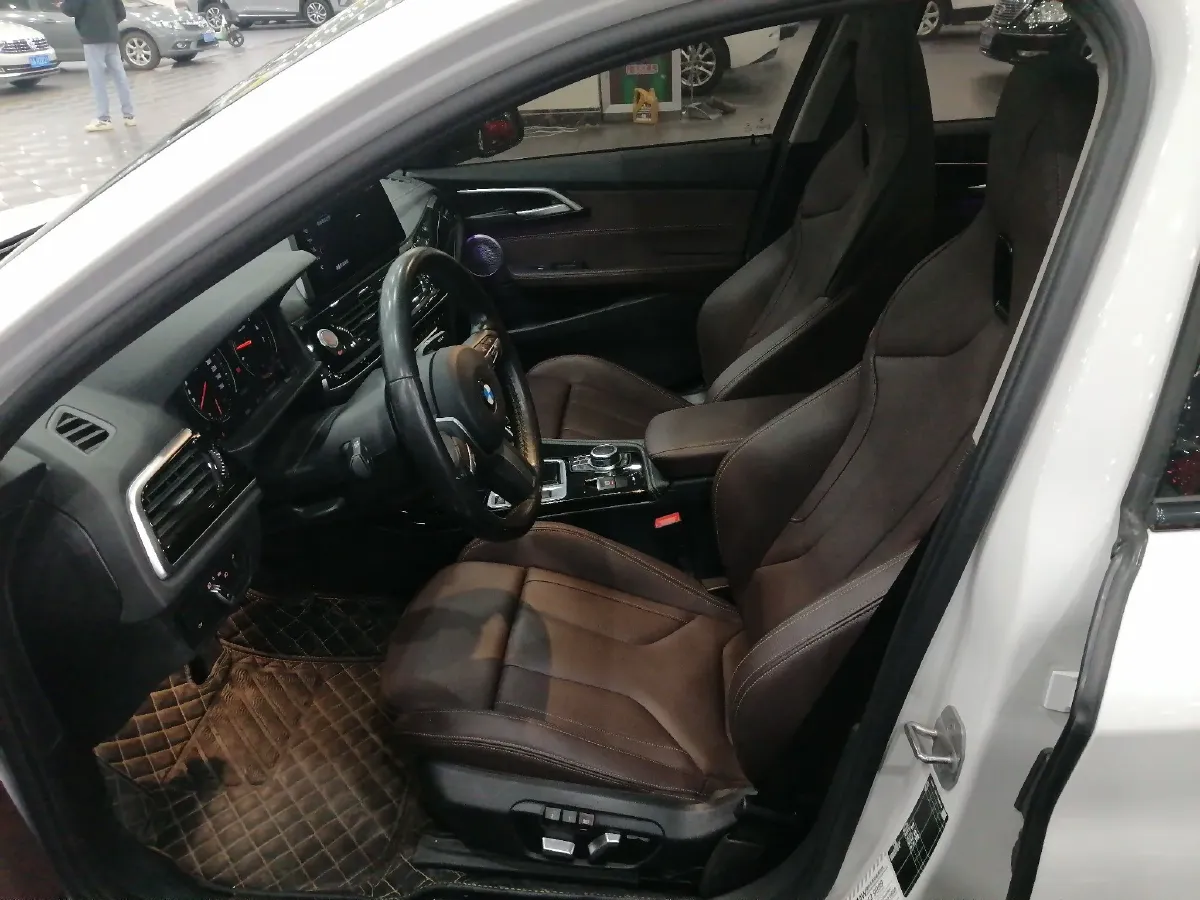 2021 BMW 1 Series 2.0T 192HP L4 7DCT,autocango,china used car exporter,china ev exporter,chinese used car exporter,chinese used ev exporter