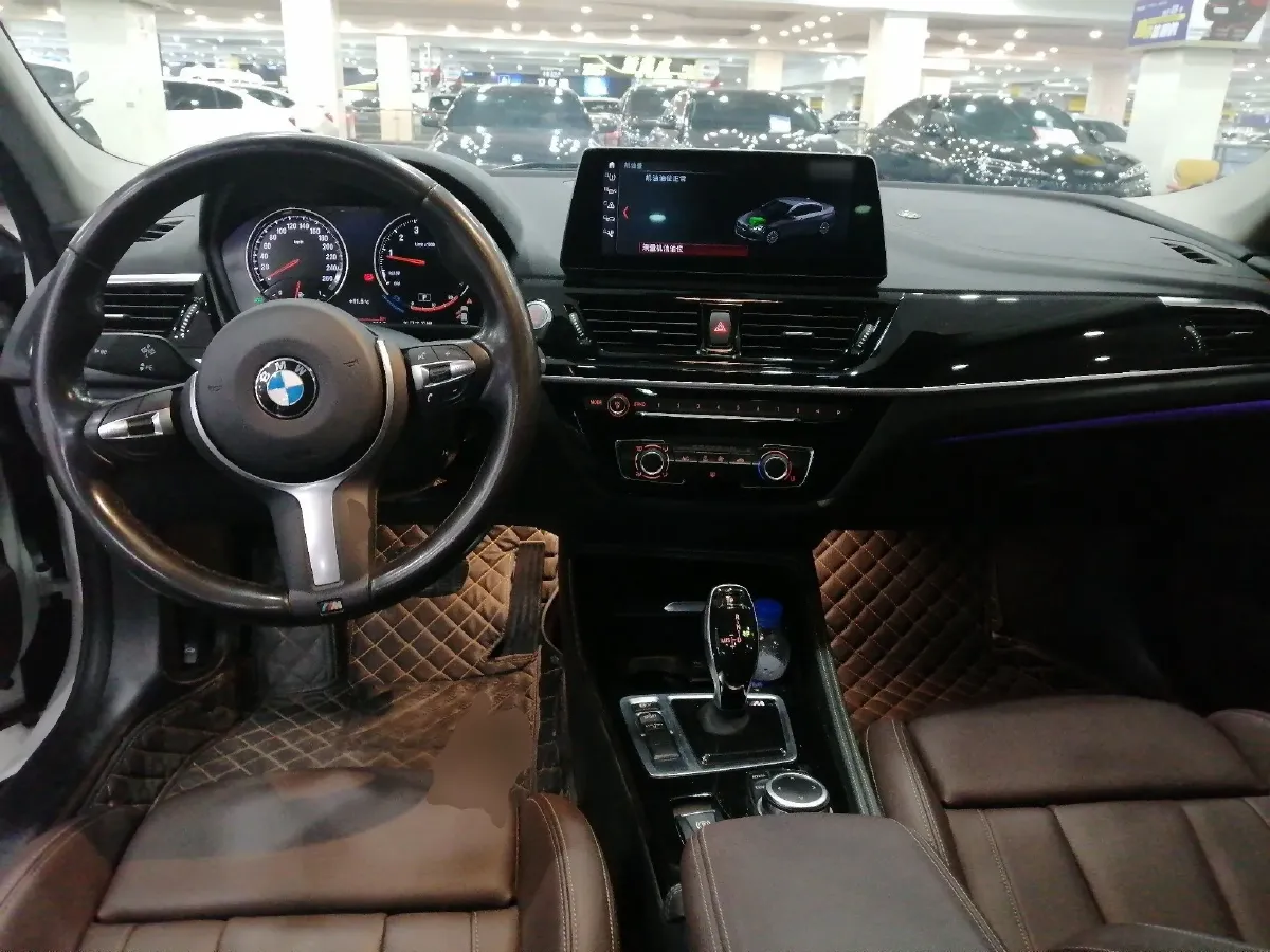 2021 BMW 1 Series 2.0T 192HP L4 7DCT,autocango,china used car exporter,china ev exporter,chinese used car exporter,chinese used ev exporter