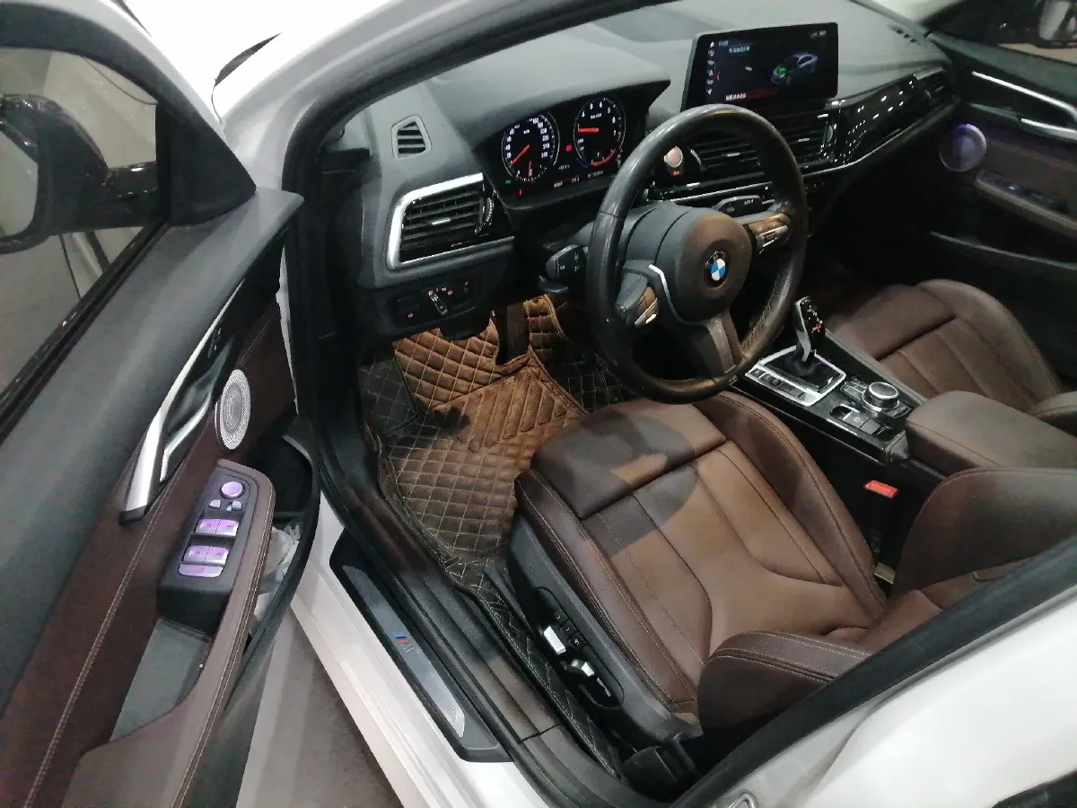 2021 BMW 1 Series 2.0T 192HP L4 7DCT,autocango,china used car exporter,china ev exporter,chinese used car exporter,chinese used ev exporter