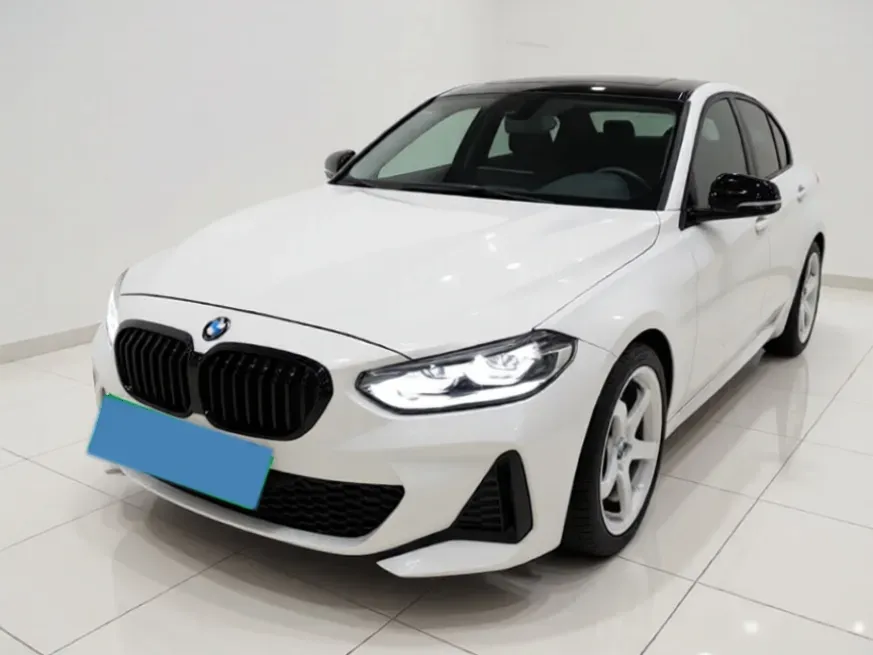 2021 BMW 1 Series 2.0T 192HP L4 7DCT,autocango,china used car exporter,china ev exporter,chinese used car exporter,chinese used ev exporter