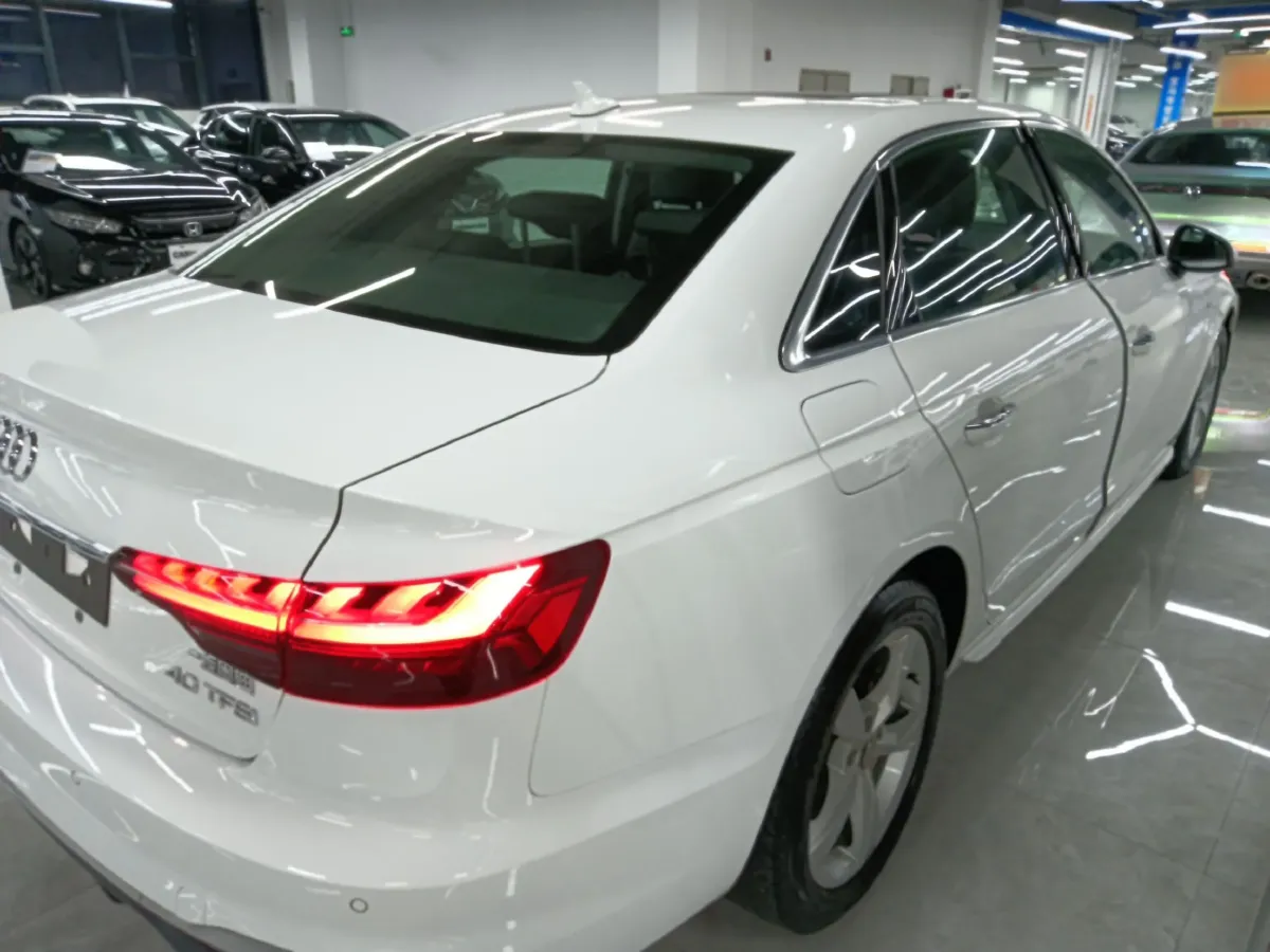 2020 Audi A4L 2.0T 150HP L4 7DCT,autocango,china used car exporter,china ev exporter,chinese used car exporter,chinese used ev exporter