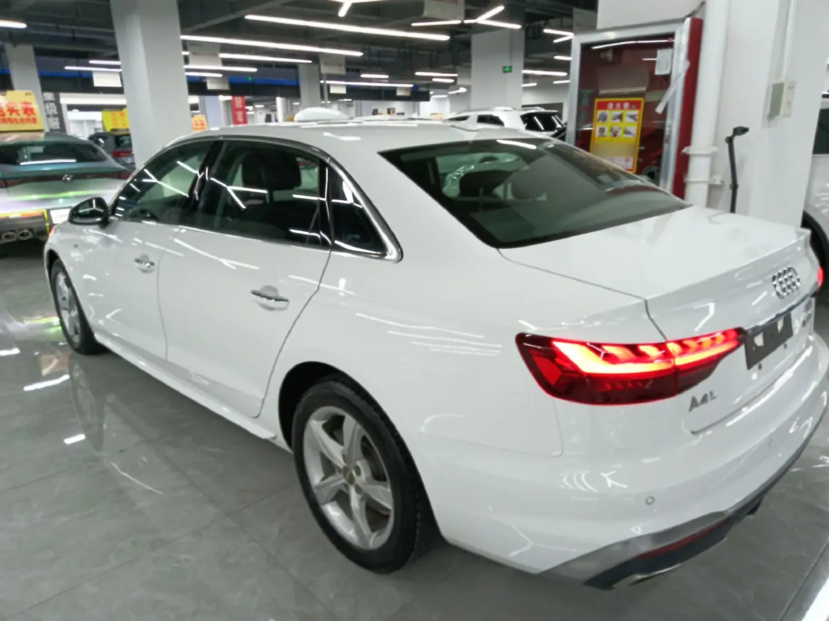 2020 Audi A4L 2.0T 150HP L4 7DCT,autocango,china used car exporter,china ev exporter,chinese used car exporter,chinese used ev exporter
