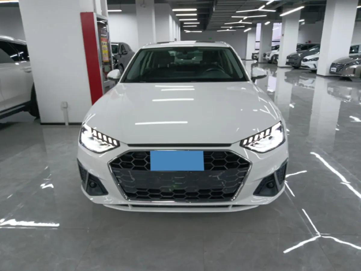 2020 Audi A4L 2.0T 150HP L4 7DCT,autocango,china used car exporter,china ev exporter,chinese used car exporter,chinese used ev exporter