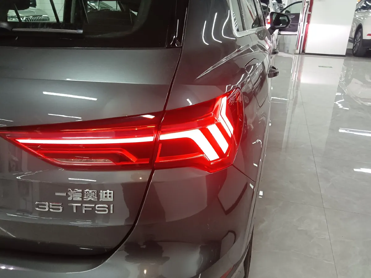 2021 Audi Q3 1.4T 150HP L4 7DCT,autocango,china used car exporter,china ev exporter,chinese used car exporter,chinese used ev exporter