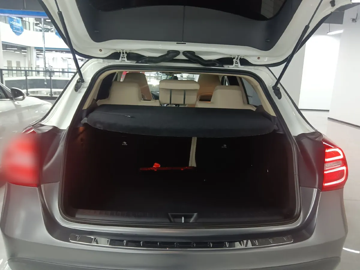 2016 Mercedes-Benz GLA Class 2.0T 184HP L4 7DCT,autocango,china used car exporter,china ev exporter,chinese used car exporter,chinese used ev exporter