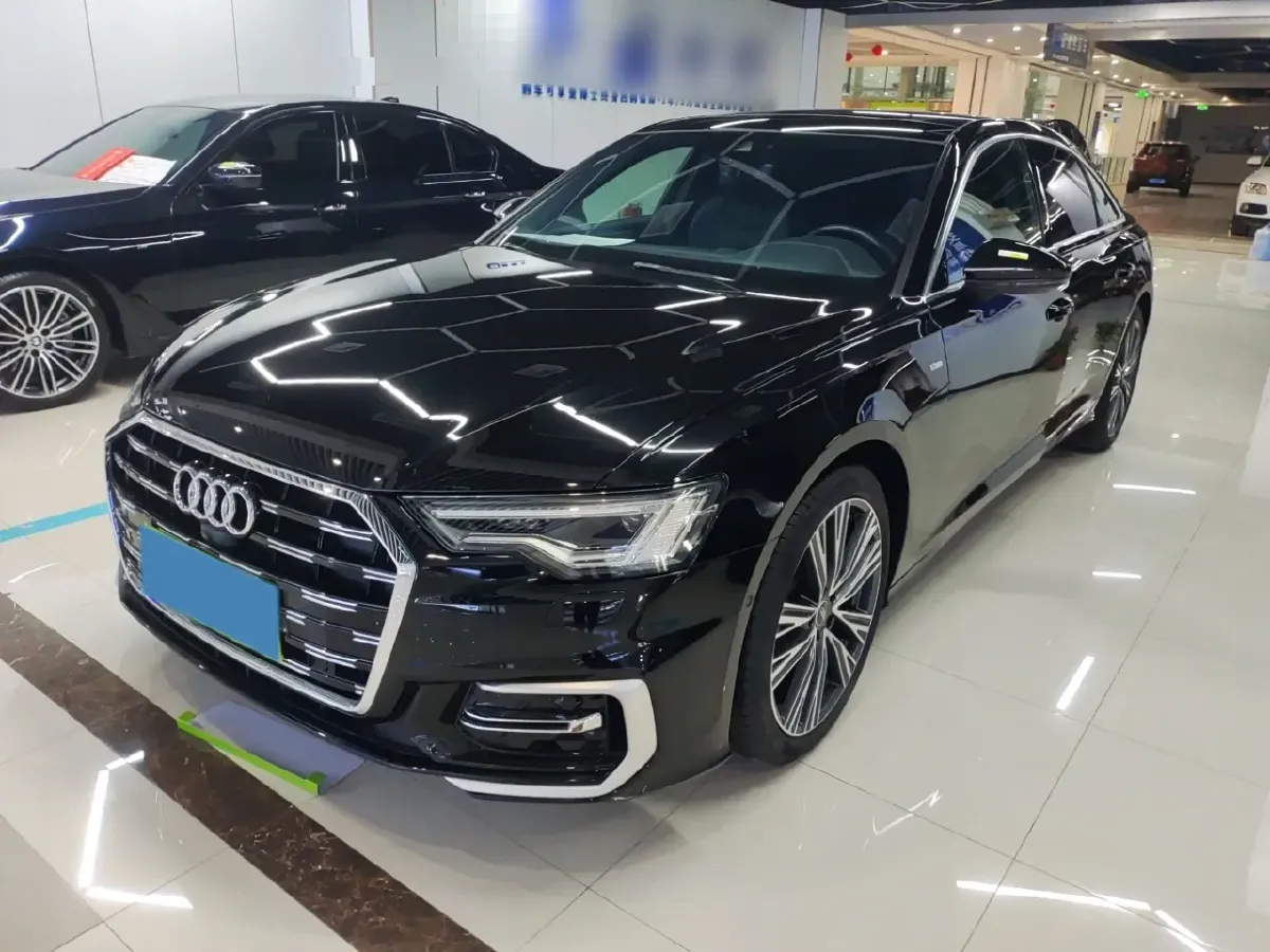 2023 Audi A6L 2.0T 245HP L4 7DCT,autocango,china used car exporter,china ev exporter,chinese used car exporter,chinese used ev exporter