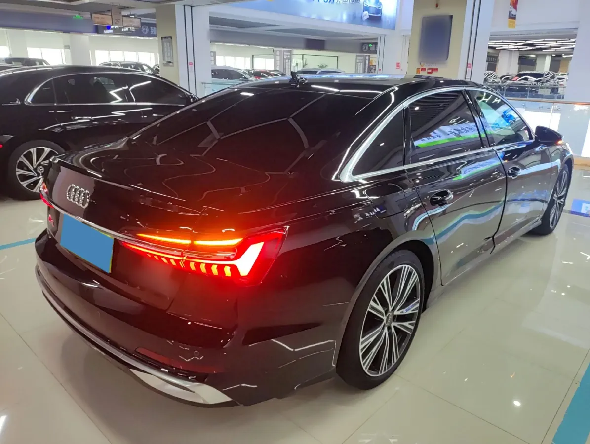 2023 Audi A6L 2.0T 245HP L4 7DCT,autocango,china used car exporter,china ev exporter,chinese used car exporter,chinese used ev exporter
