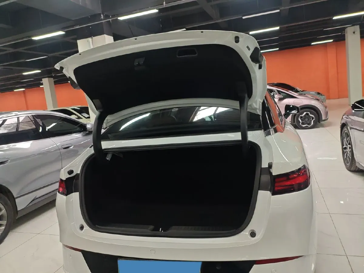 2024 Xpeng P5 BEV 55.4KWH,autocango,china used car exporter,china ev exporter,chinese used car exporter,chinese used ev exporter