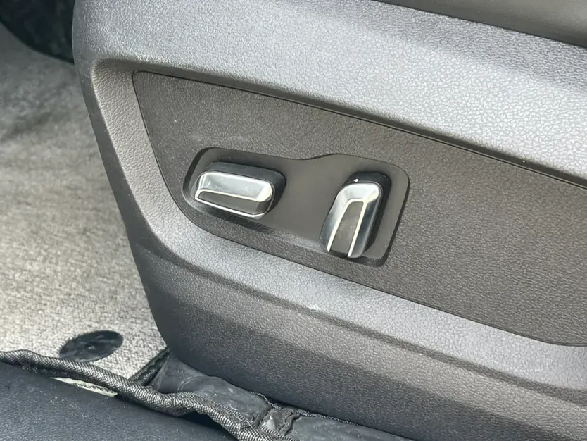 2022 Chery Tiggo 7 Plus 1.5T 156HP L4 CVT,autocango,china used car exporter,china ev exporter,chinese used car exporter,chinese used ev exporter