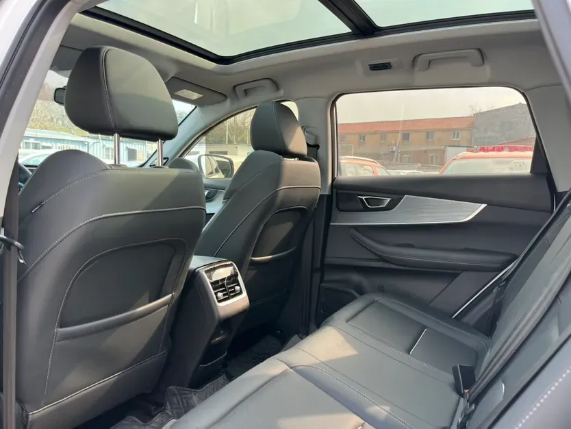 2022 Chery Tiggo 7 Plus 1.5T 156HP L4 CVT,autocango,china used car exporter,china ev exporter,chinese used car exporter,chinese used ev exporter