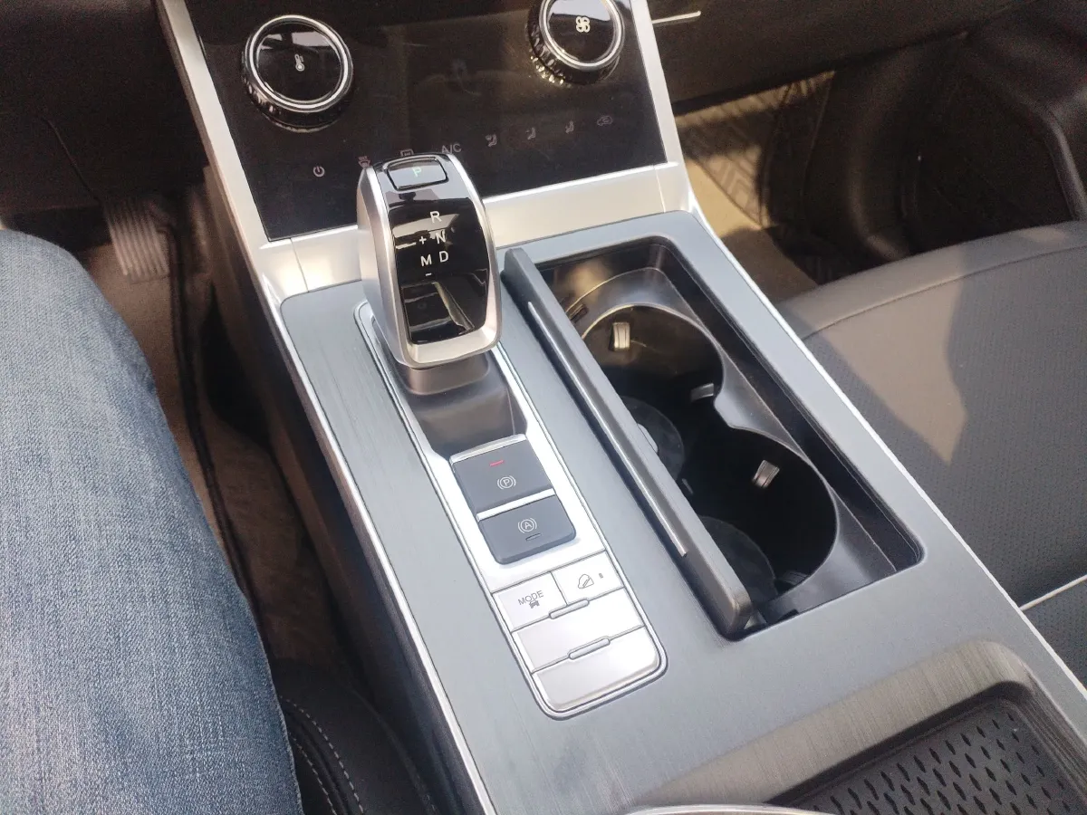 2022 Chery Tiggo 7 Plus 1.5T 156HP L4 CVT,autocango,china used car exporter,china ev exporter,chinese used car exporter,chinese used ev exporter