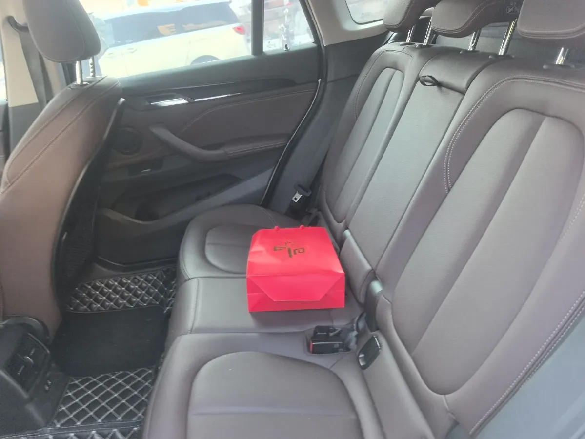 2020 BMW X1 1.5T 140HP L3 7DCT,autocango,china used car exporter,china ev exporter,chinese used car exporter,chinese used ev exporter