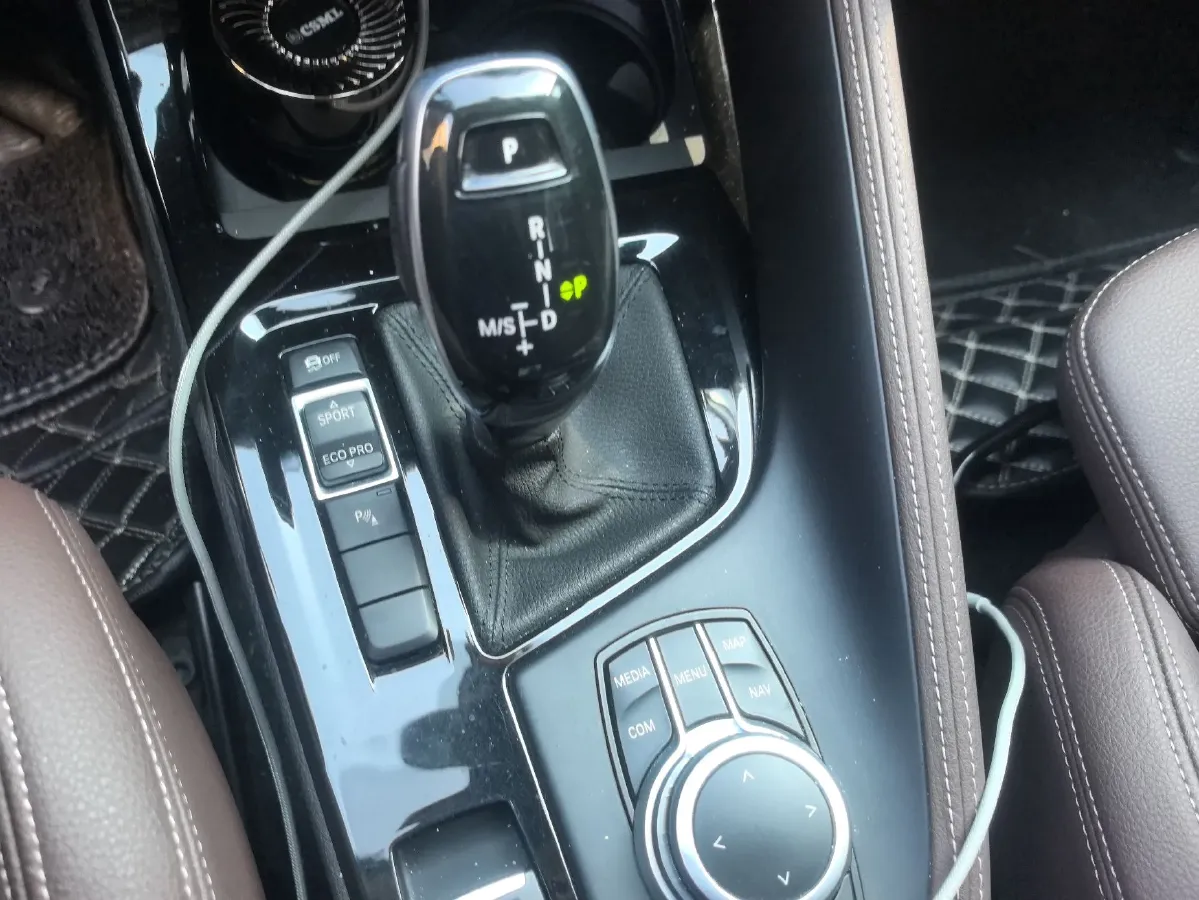 2020 BMW X1 1.5T 140HP L3 7DCT,autocango,china used car exporter,china ev exporter,chinese used car exporter,chinese used ev exporter