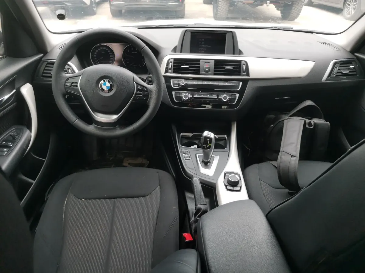 2018 BMW 1 Series 1.5T 136HP L3 8AT,autocango,china used car exporter,china ev exporter,chinese used car exporter,chinese used ev exporter