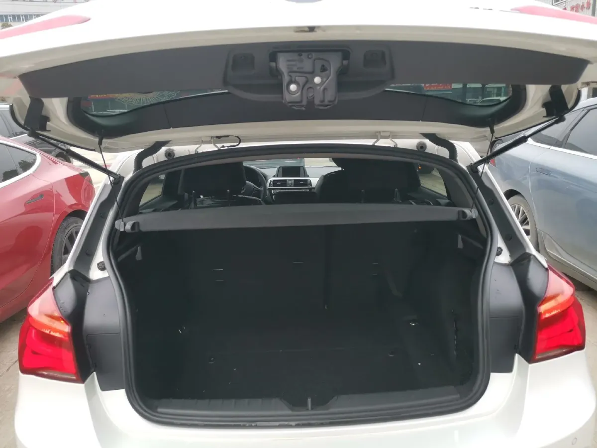 2018 BMW 1 Series 1.5T 136HP L3 8AT,autocango,china used car exporter,china ev exporter,chinese used car exporter,chinese used ev exporter