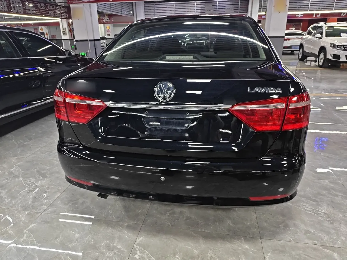 2013 Volkswagen Lavida 1.6L 110HP L4 5MT,autocango,china used car exporter,china ev exporter,chinese used car exporter,chinese used ev exporter