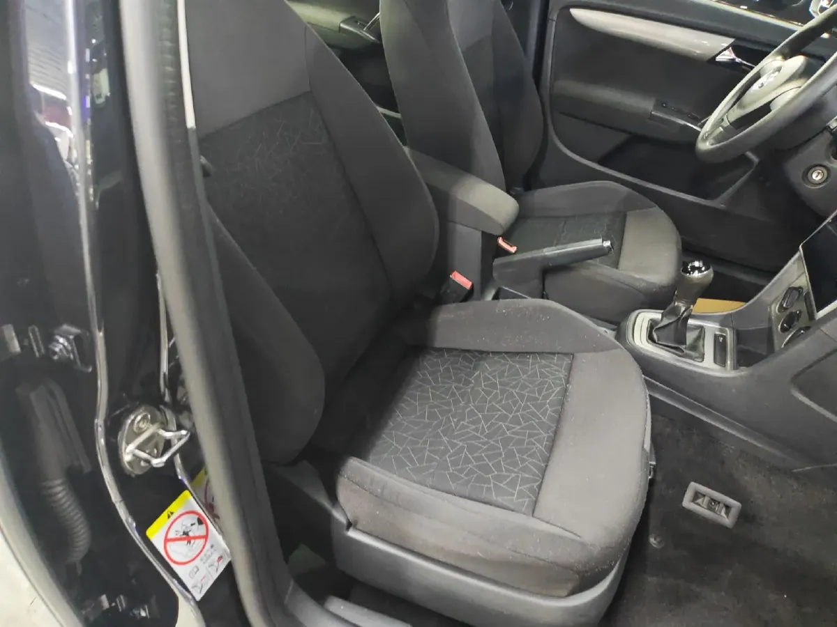 2013 Volkswagen Lavida 1.6L 110HP L4 5MT,autocango,china used car exporter,china ev exporter,chinese used car exporter,chinese used ev exporter