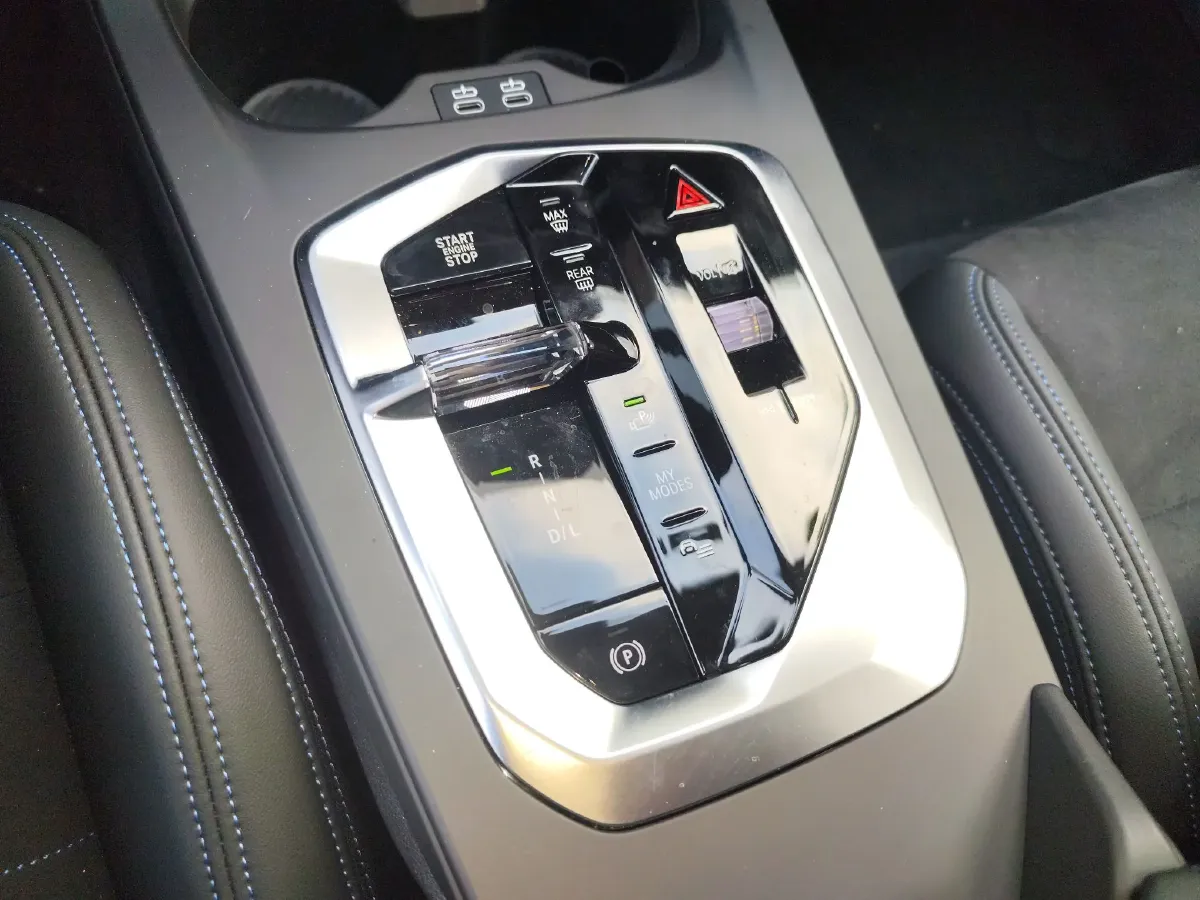 2025 BMW 2 Series 2.0T 204HP L4 7DCT,autocango,china used car exporter,china ev exporter,chinese used car exporter,chinese used ev exporter