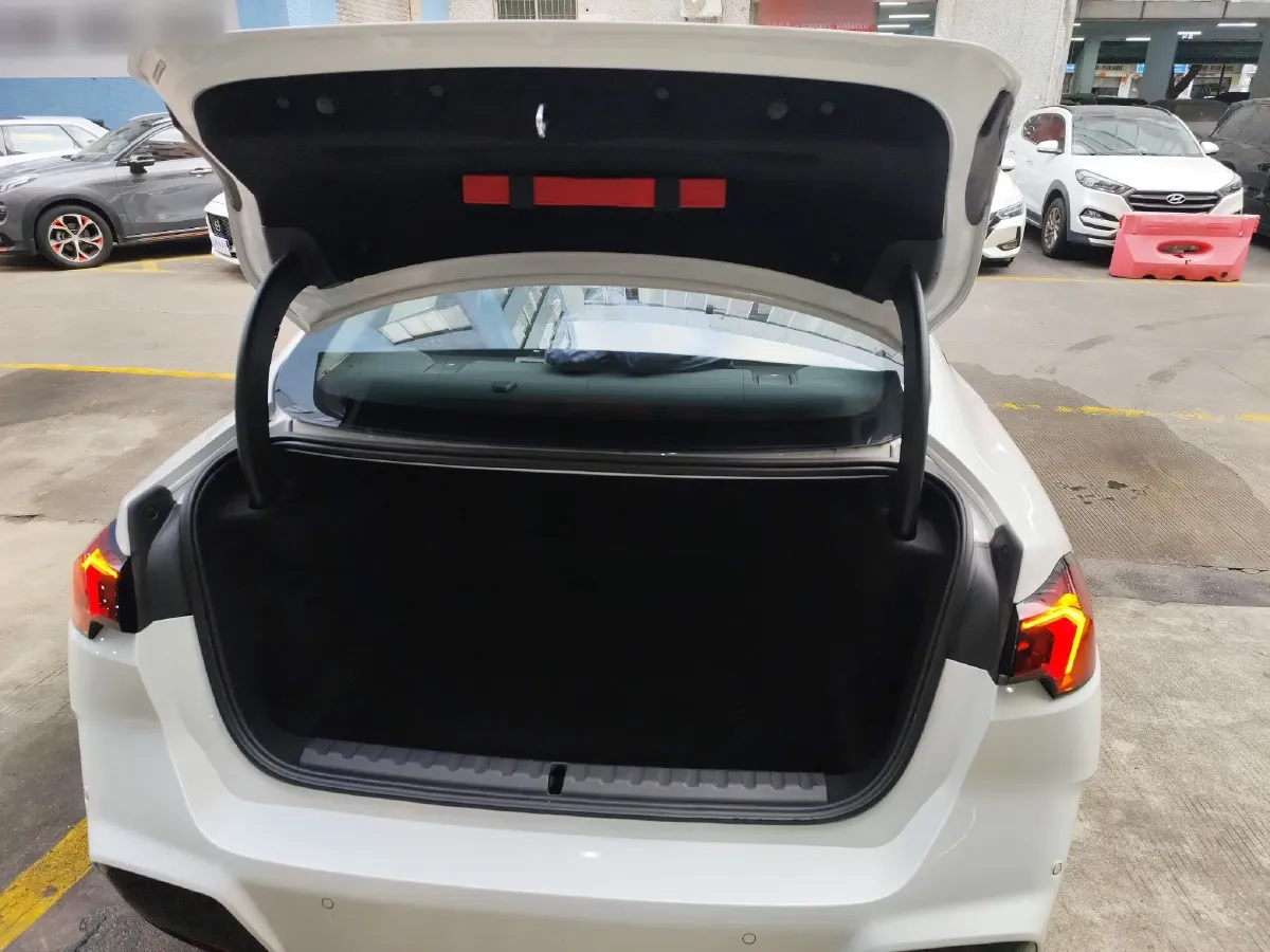 2025 BMW 2 Series 2.0T 204HP L4 7DCT,autocango,china used car exporter,china ev exporter,chinese used car exporter,chinese used ev exporter