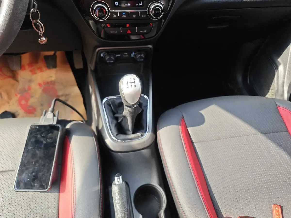 2016 ChangAn CS15 1.5L 107HP L4 5MT,autocango,china used car exporter,china ev exporter,chinese used car exporter,chinese used ev exporter