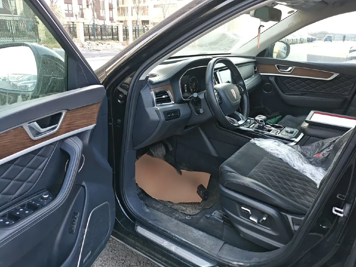 2022 Mercedes-Benz GLC Class 2.0T 197HP L4 9AT,autocango,china used car exporter,china ev exporter,chinese used car exporter,chinese used ev exporter