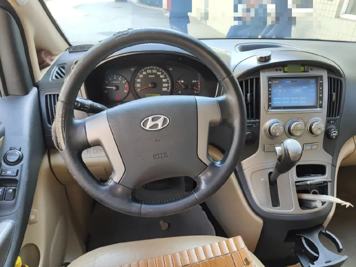 2011 Hyundai H-1 Wagon 2.4L 173HP L4 4AT,autocango,china used car exporter,china ev exporter,chinese used car exporter,chinese used ev exporter