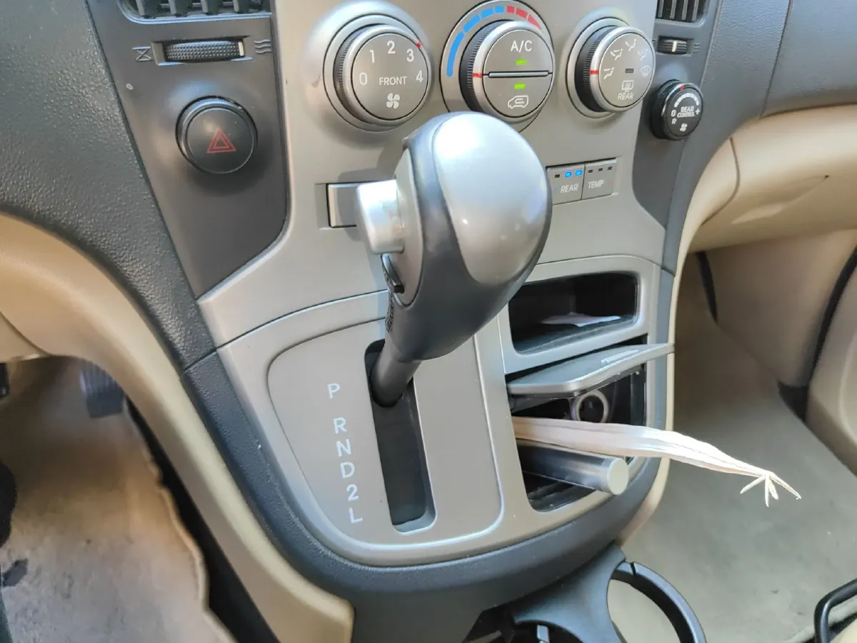 2011 Hyundai H-1 Wagon 2.4L 173HP L4 4AT,autocango,china used car exporter,china ev exporter,chinese used car exporter,chinese used ev exporter