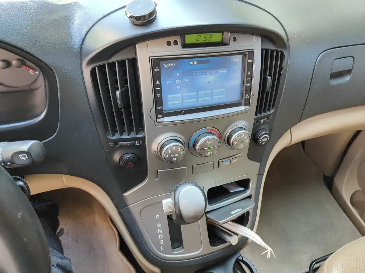 2011 Hyundai H-1 Wagon 2.4L 173HP L4 4AT,autocango,china used car exporter,china ev exporter,chinese used car exporter,chinese used ev exporter