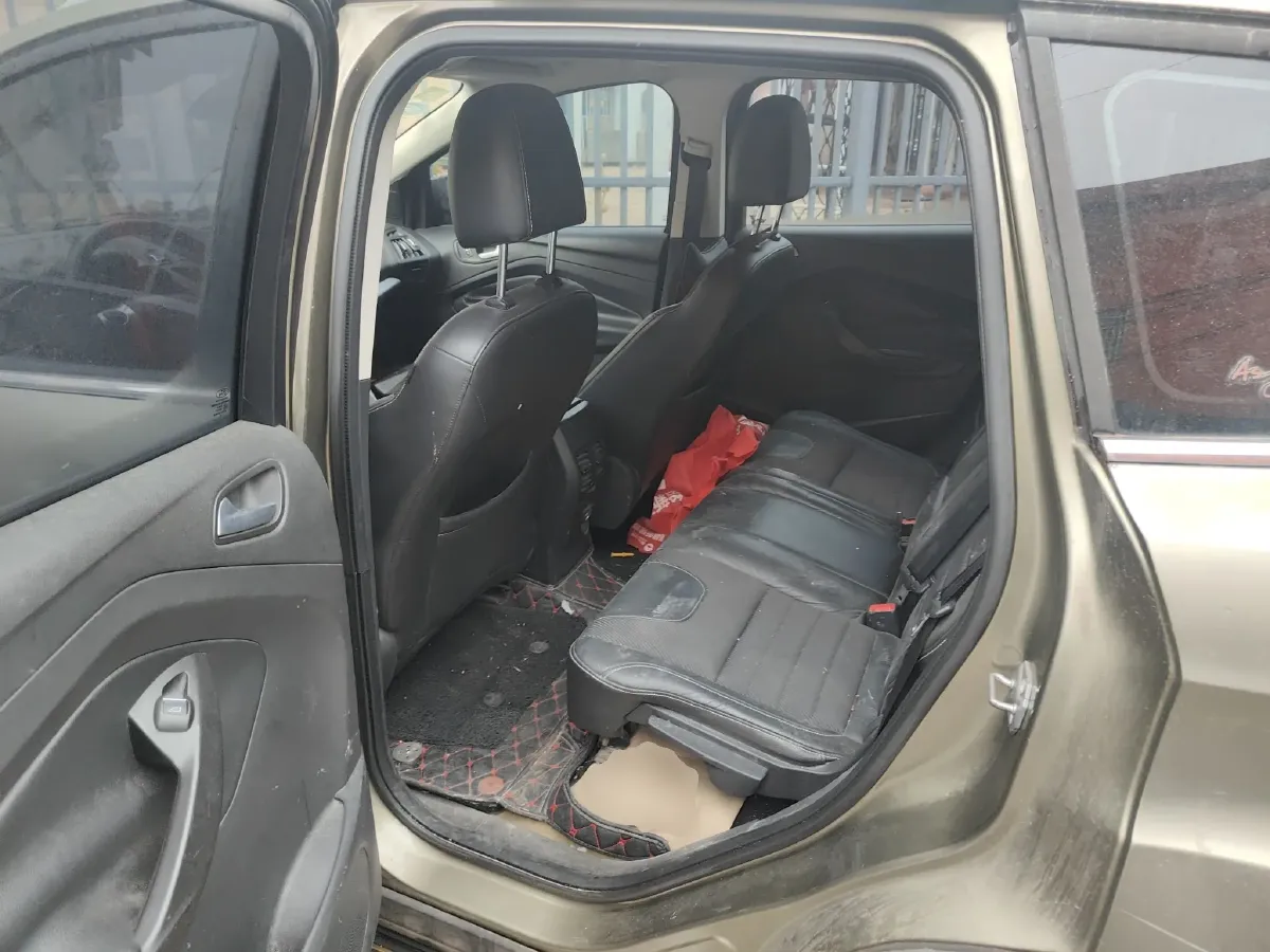 2013 Ford Kuga 1.6T 177HP L4 6AT,autocango,china used car exporter,china ev exporter,chinese used car exporter,chinese used ev exporter