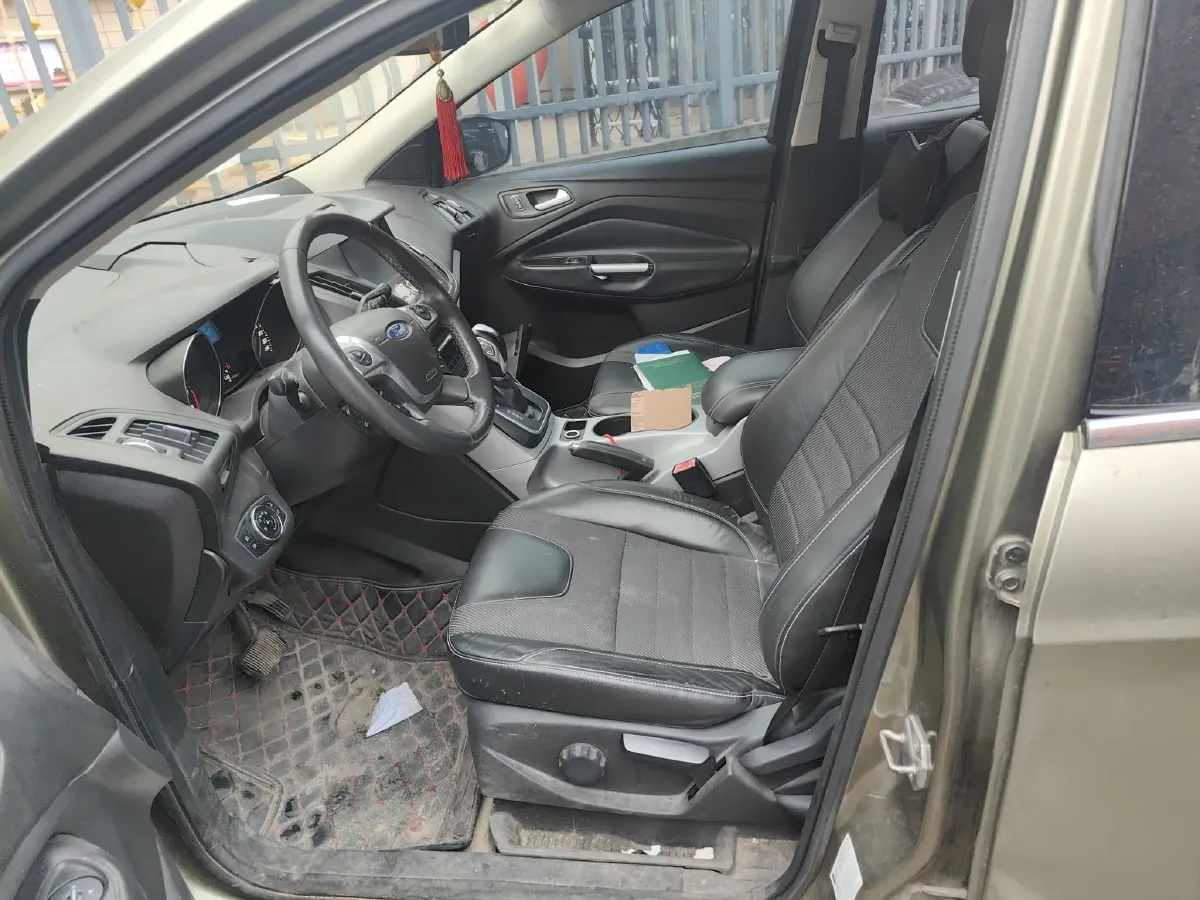 2013 Ford Kuga 1.6T 177HP L4 6AT,autocango,china used car exporter,china ev exporter,chinese used car exporter,chinese used ev exporter