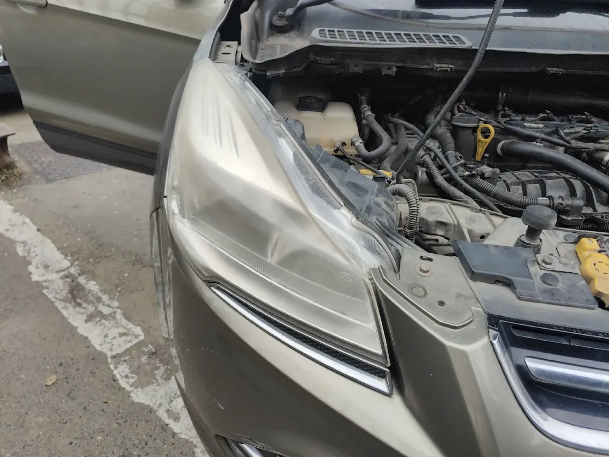 2013 Ford Kuga 1.6T 177HP L4 6AT,autocango,china used car exporter,china ev exporter,chinese used car exporter,chinese used ev exporter