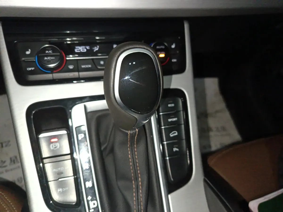 2016 Geely Azkarra 1.8T 184HP L4 6AT,autocango,china used car exporter,china ev exporter,chinese used car exporter,chinese used ev exporter