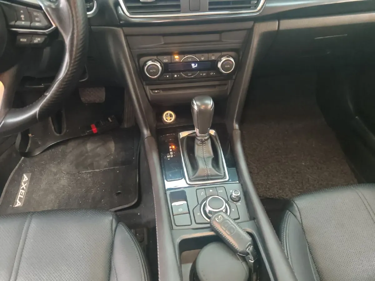 2017 Mazda 3 Axela 2.0L 158HP L4 6AT,autocango,china used car exporter,china ev exporter,chinese used car exporter,chinese used ev exporter