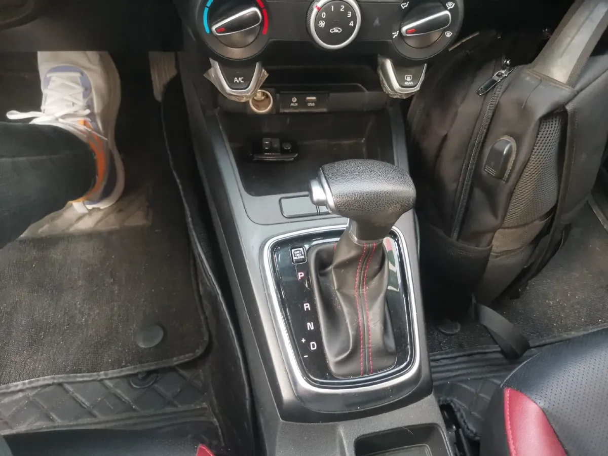 2017 Kia KX Cross 1.4L 100HP L4 6AT,autocango,china used car exporter,china ev exporter,chinese used car exporter,chinese used ev exporter