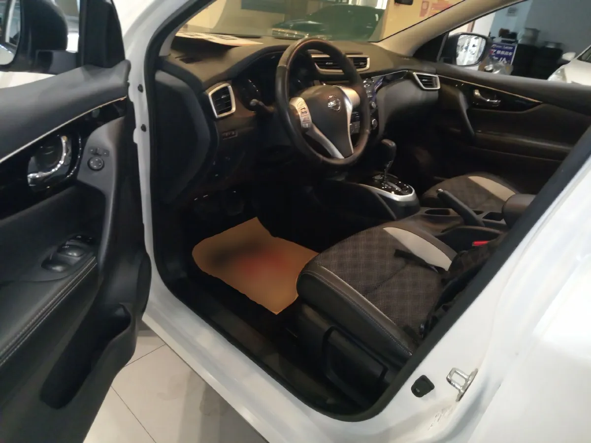 2017 Nissan Qashqai 2.0L 150HP L4 CVT,autocango,china used car exporter,china ev exporter,chinese used car exporter,chinese used ev exporter