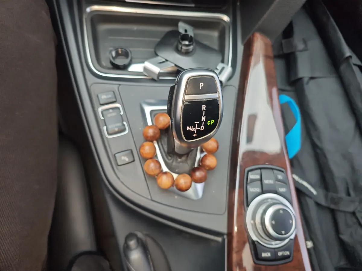 2014 BMW 3 Series 2.0T 184HP L4 8AT,autocango,china used car exporter,china ev exporter,chinese used car exporter,chinese used ev exporter