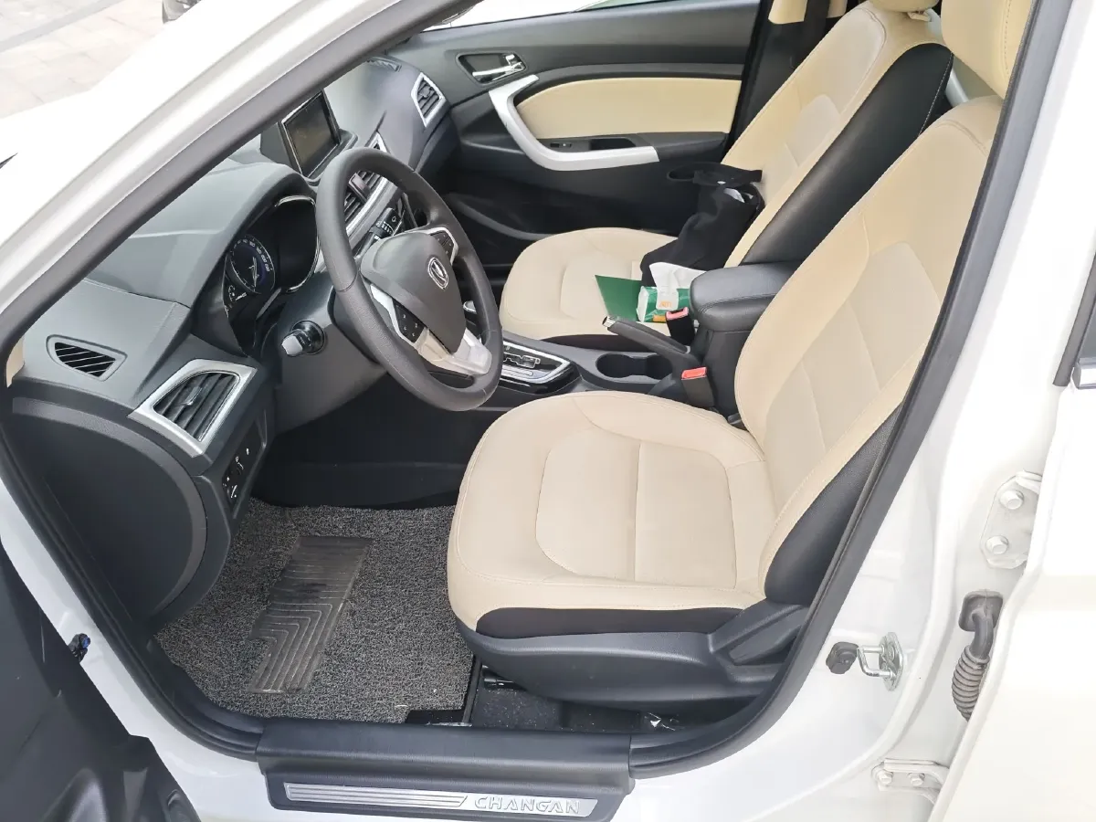 2015 ChangAn Alsvin V7 1.6L 124HP L4 4AT,autocango,china used car exporter,china ev exporter,chinese used car exporter,chinese used ev exporter